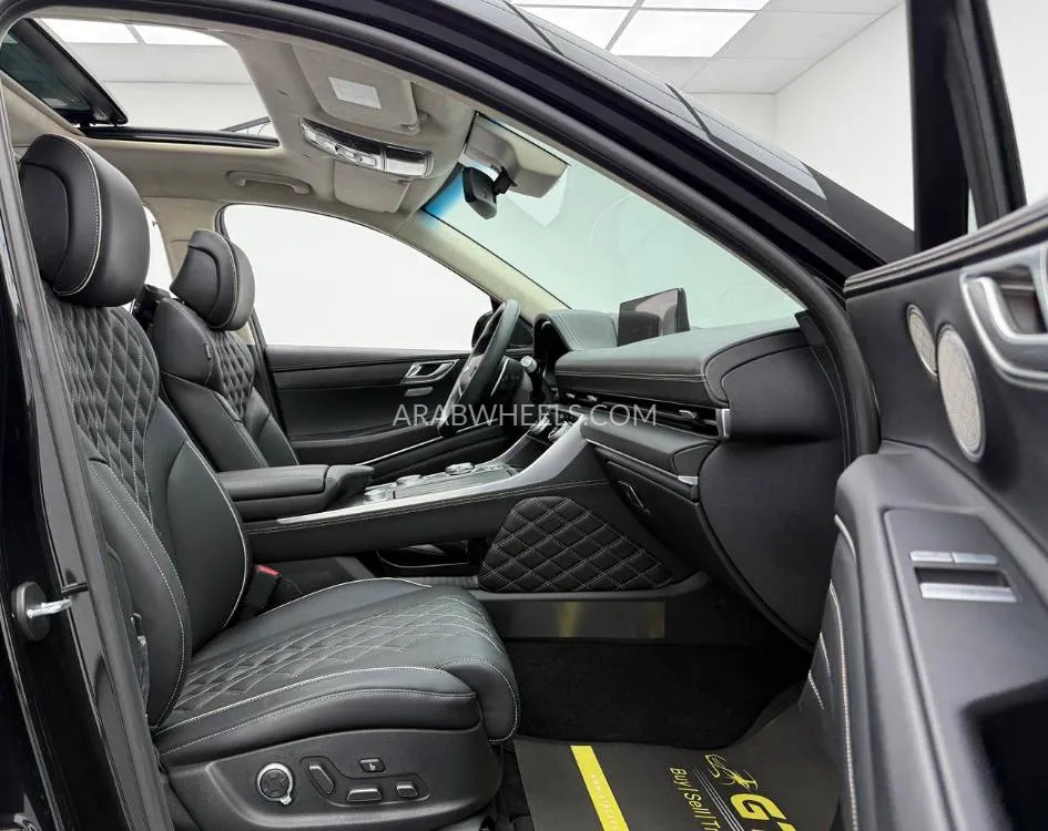 Genesis G90 2023 for Sale in Dubai Image-15