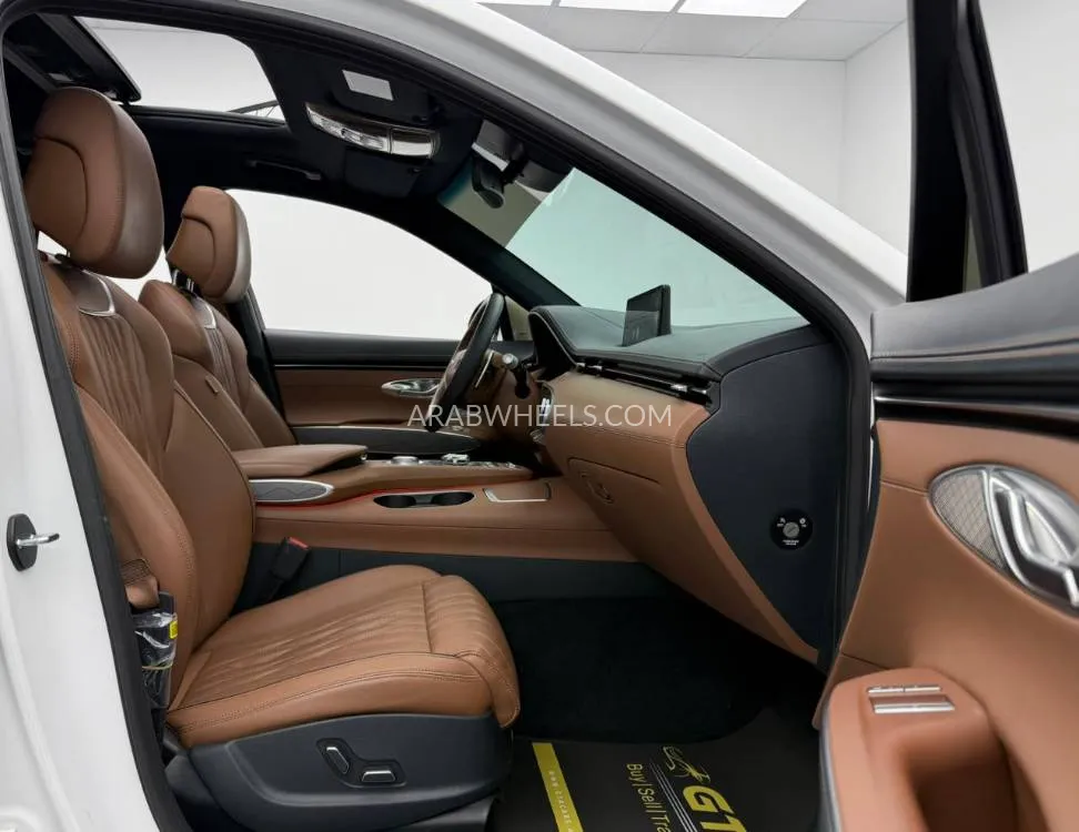 Genesis GV70 2024 for Sale in Dubai Image-9