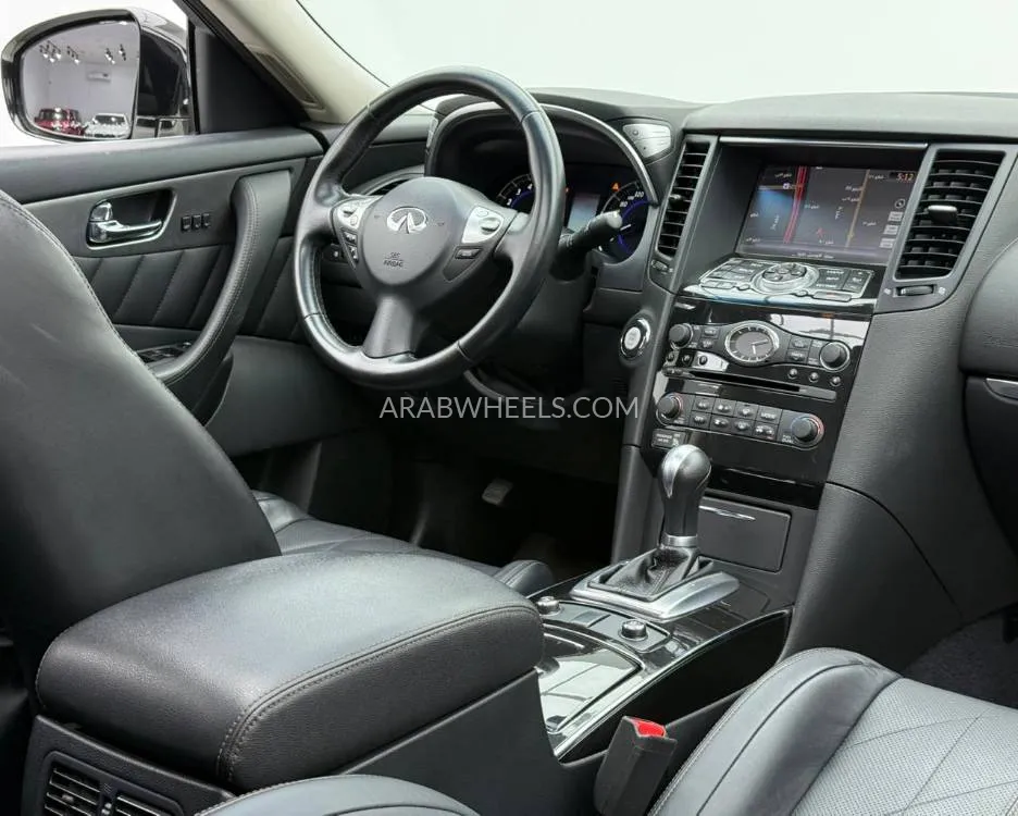 إنفينيتي QX70 2019 for Sale in دبي Image-11