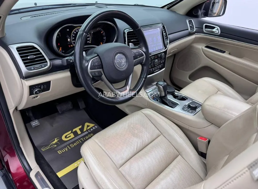 Jeep Cherokee 2020 for Sale in Dubai Image-16