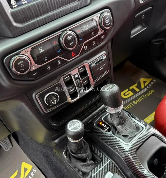 Jeep Wrangler 2020 for Sale in Dubai Image-18