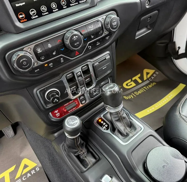 Jeep Wrangler 2023 for Sale in Dubai Image-18