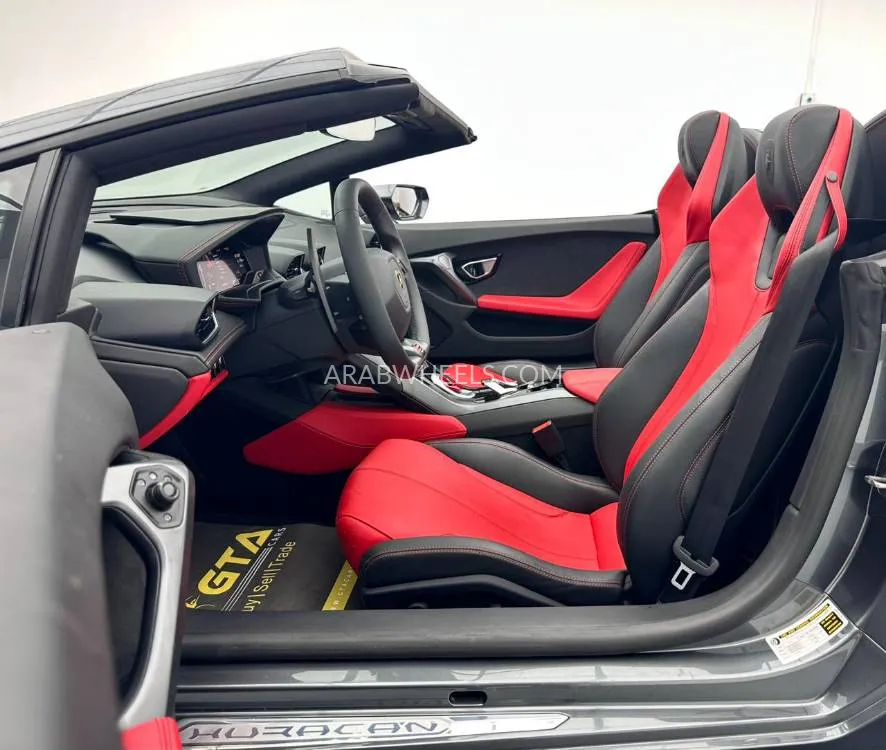 Lamborghini Huracan 2018 for Sale in Dubai Image-17