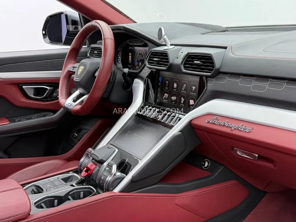 Lamborghini Urus 2020 for Sale in Dubai Image-12