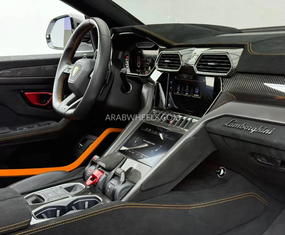 Lamborghini Urus 2023 for Sale in Dubai Image-7