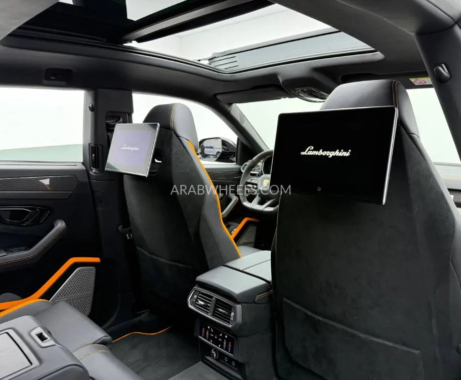 Lamborghini Urus 2024 for Sale in Dubai Image-18