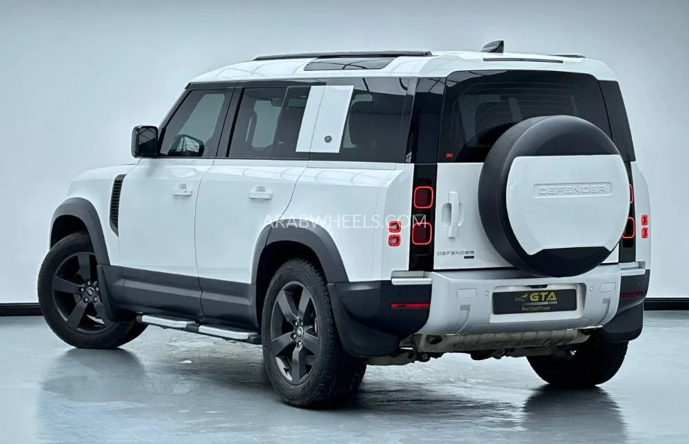 Land Rover Defender 2022 for Sale in Dubai Image-5