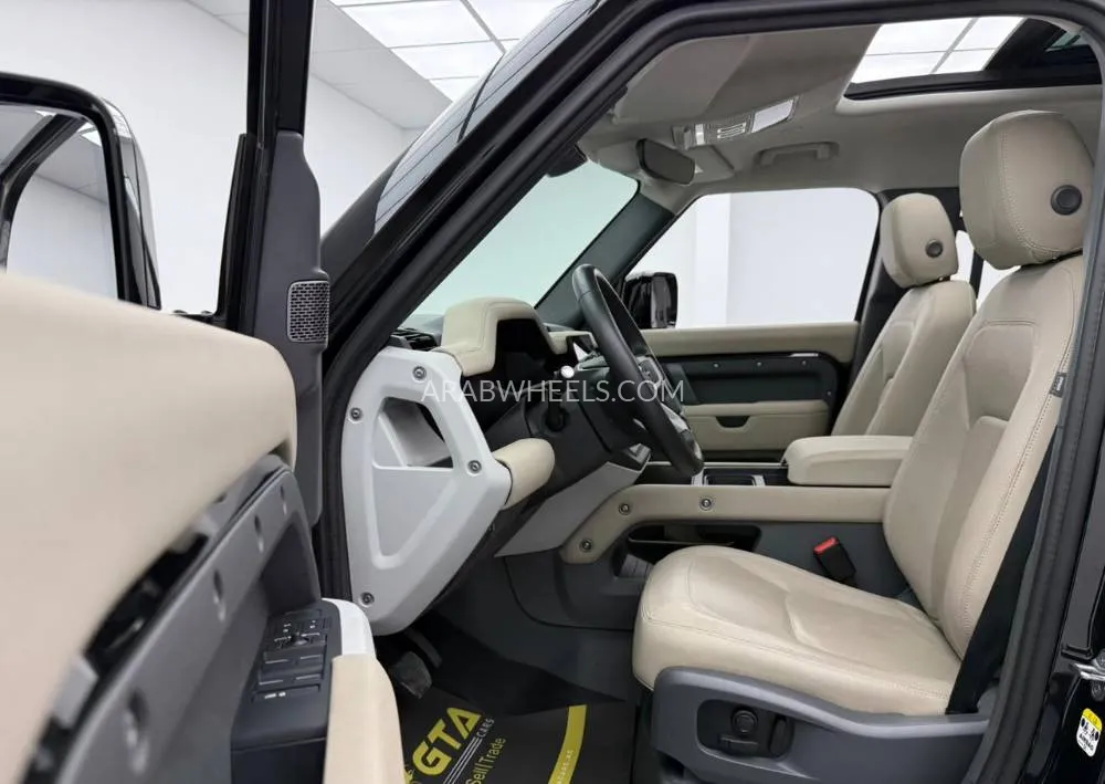 Land Rover Defender 2024 for Sale in Dubai Image-8