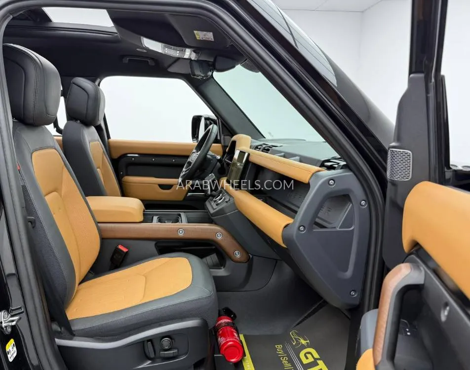 Land Rover Defender 2024 for Sale in Dubai Image-9