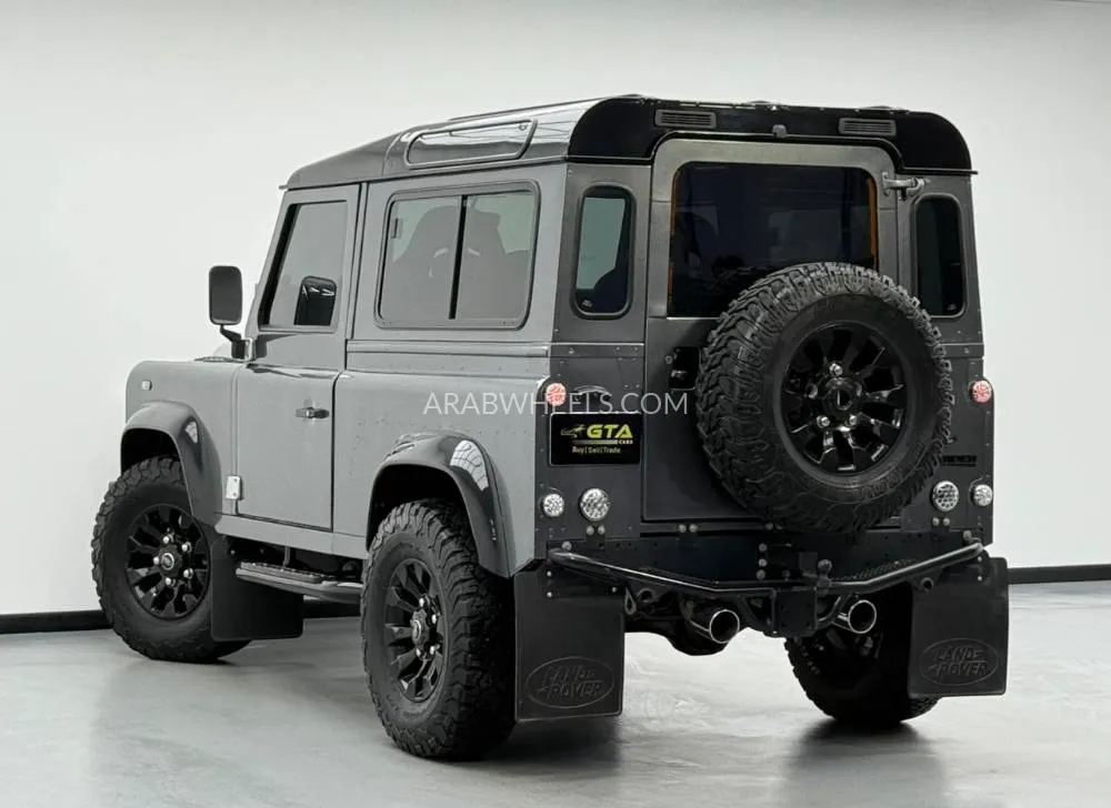 لاند روفر ديفندر 1988 for Sale in دبي Image-4