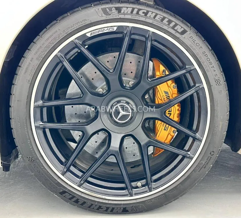 Mercedes Benz AMG GT 2021 for Sale in Dubai Image-7