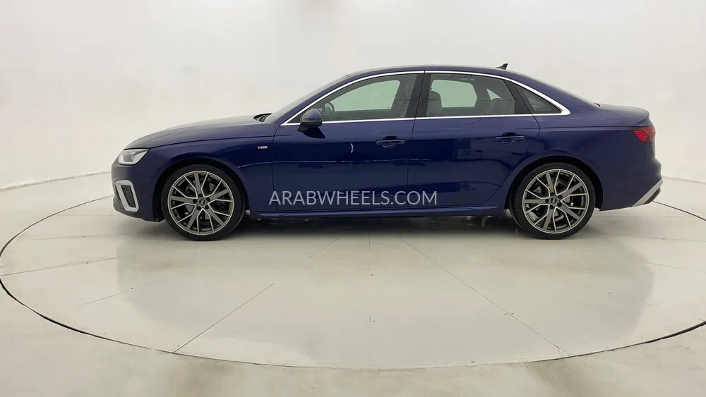 Audi A4 2023 for Sale in Dubai Image-6