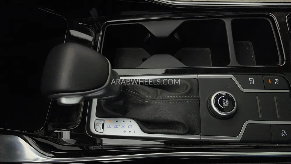 Kia Sorento 2022 for Sale in Dubai Image-18