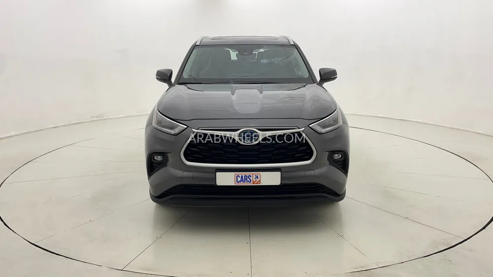 Toyota Highlander 2023 for Sale in Dubai Image-8