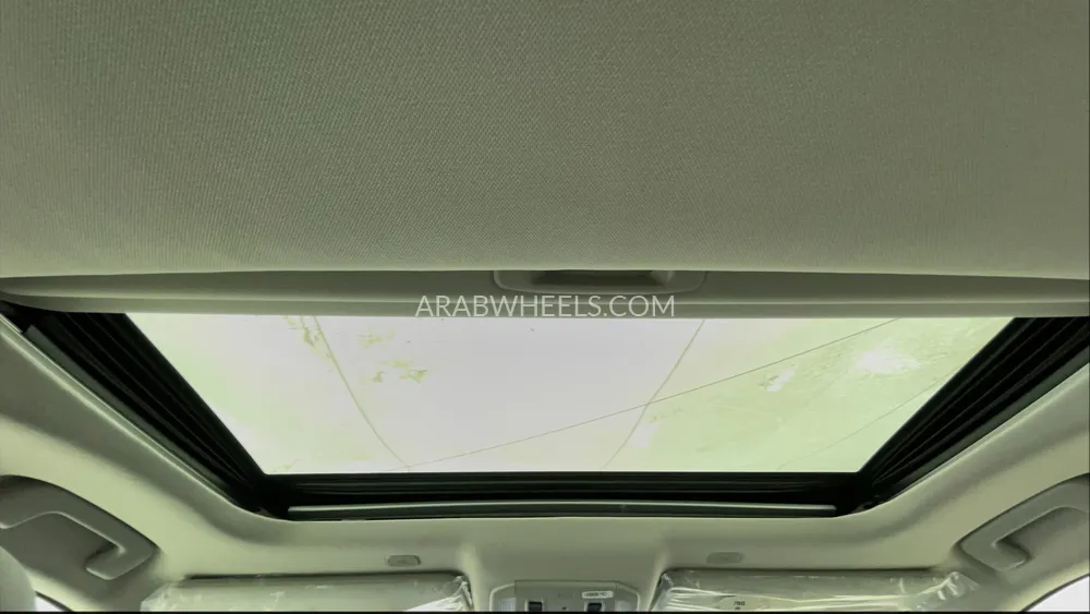 Toyota Highlander 2023 for Sale in Dubai Image-24