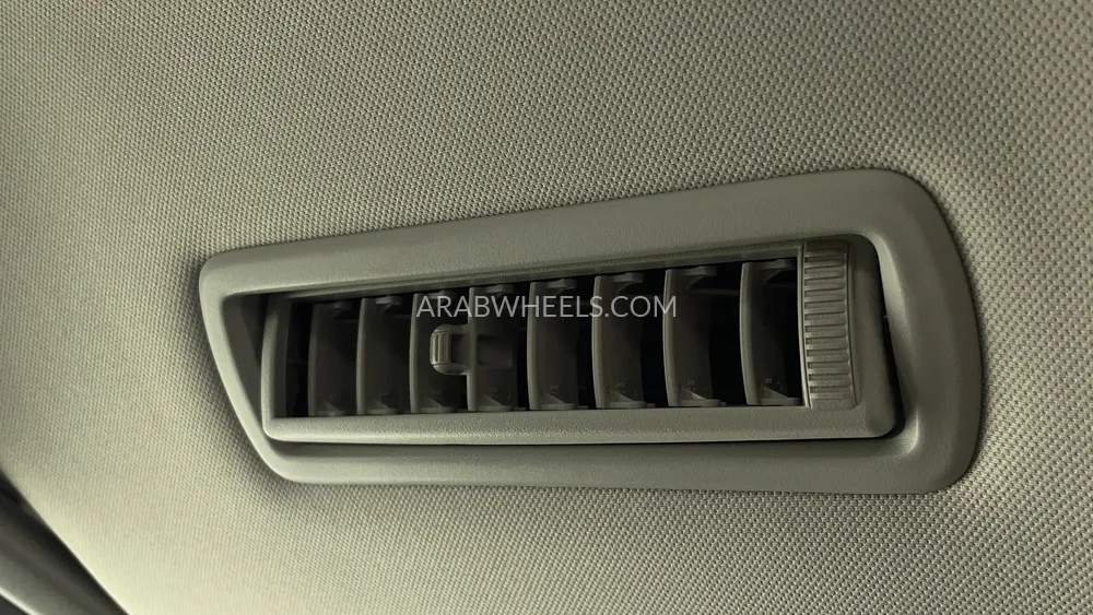 Toyota Highlander 2023 for Sale in Dubai Image-25