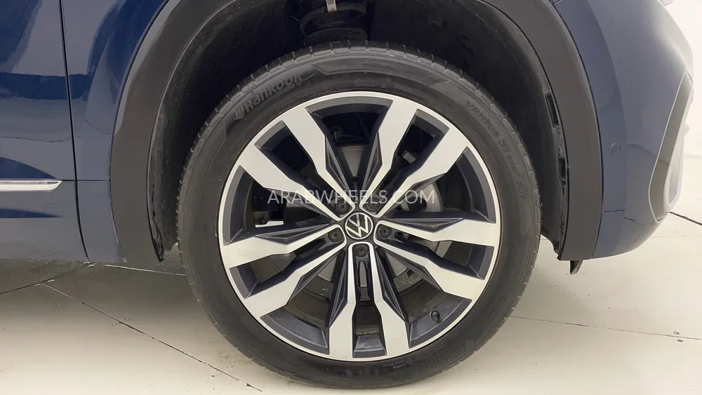 Volkswagen Teramont 2022 for Sale in Dubai Image-10