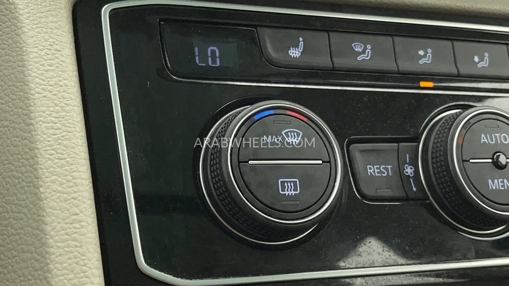 Volkswagen Teramont 2022 for Sale in Dubai Image-51