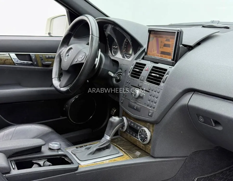Mercedes Benz C Class 2010 for Sale in Dubai Image-13