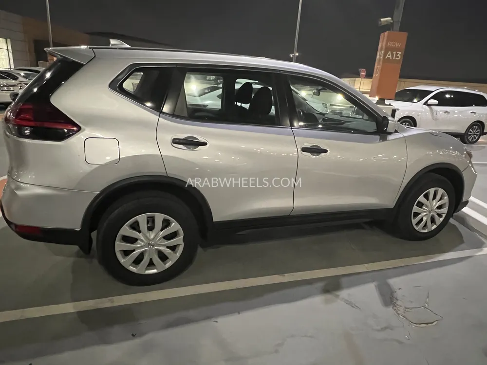 نيسان روج 2017 for Sale in دبي Image-3