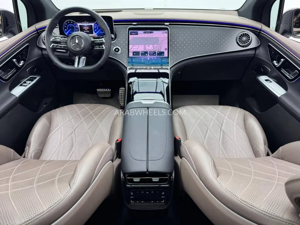 مرسيدس بنز EQE 2023 for Sale in دبي Image-7