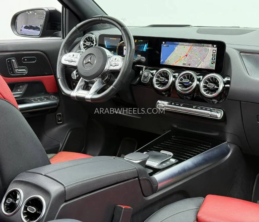 Mercedes Benz GLA 2022 for Sale in Dubai Image-12