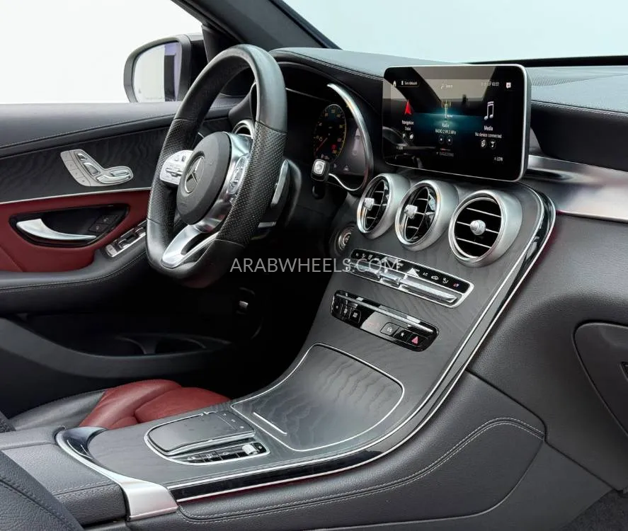 Mercedes Benz GLC Class 2020 for Sale in Dubai Image-7