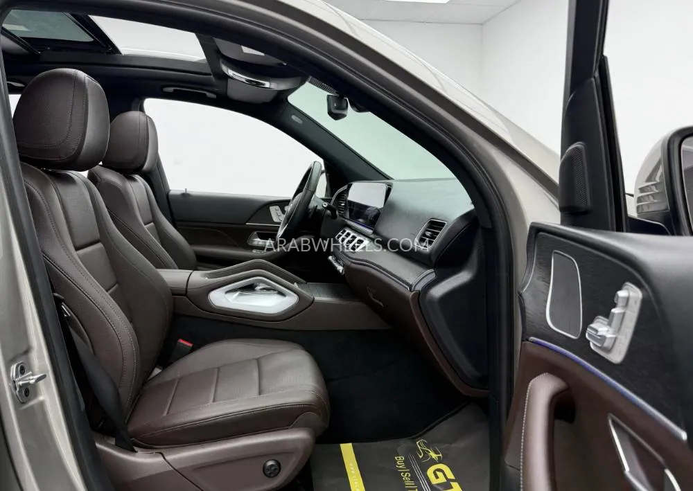 Mercedes Benz GLE Class 2022 for Sale in Dubai Image-16