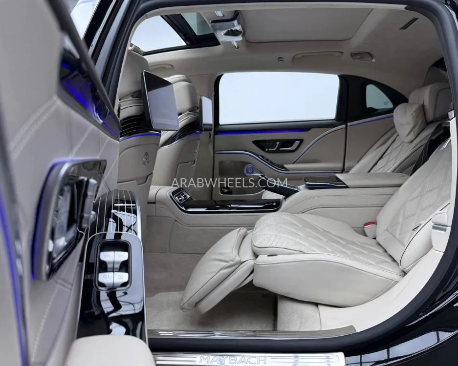 Mercedes Benz CLS Class 2023 for Sale in Dubai Image-18