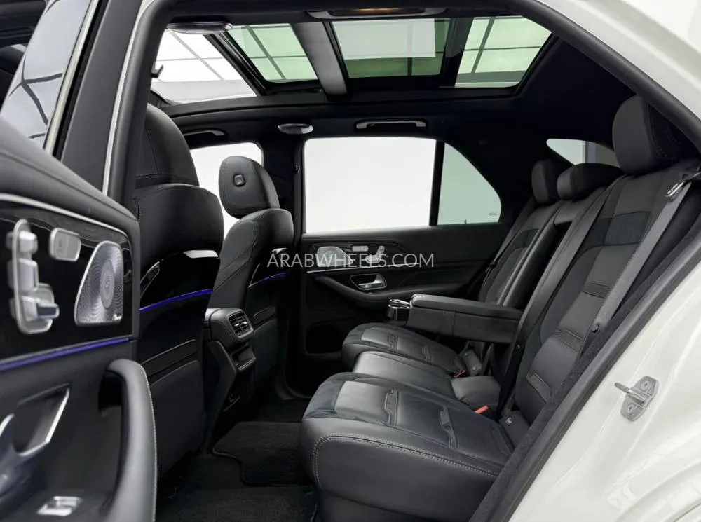 Mercedes Benz GLE Class 2021 for Sale in Dubai Image-17