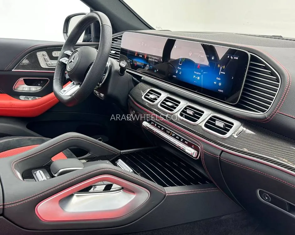 مرسيدس بنز GLE Class 2024 for Sale in دبي Image-12