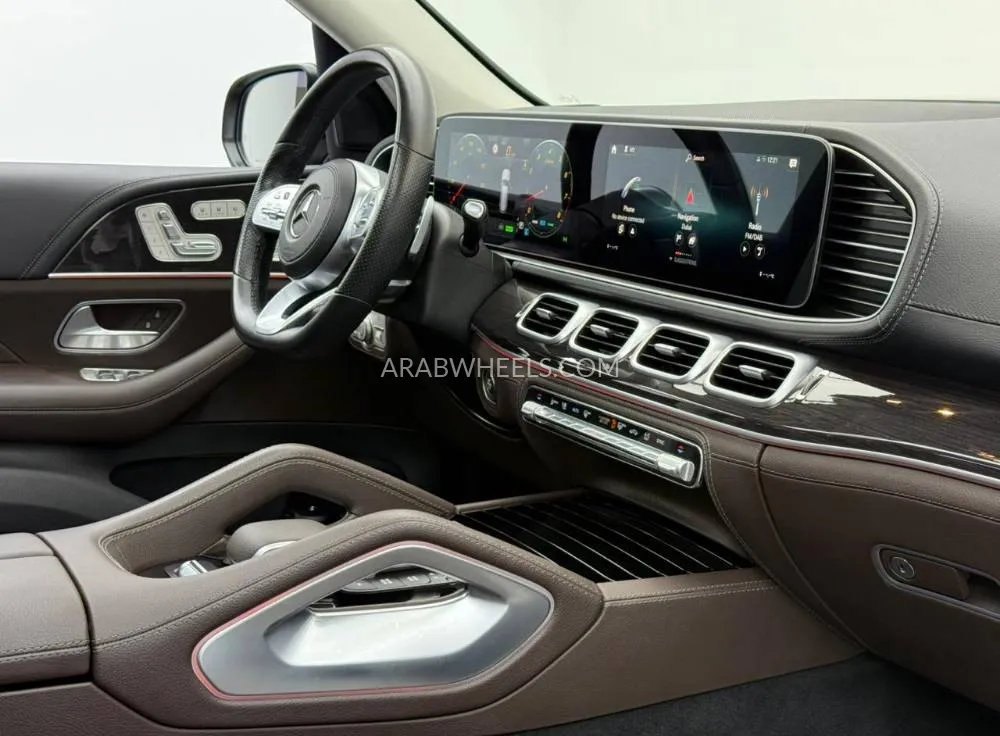 مرسيدس بنز GLE Class 2022 for Sale in دبي Image-7