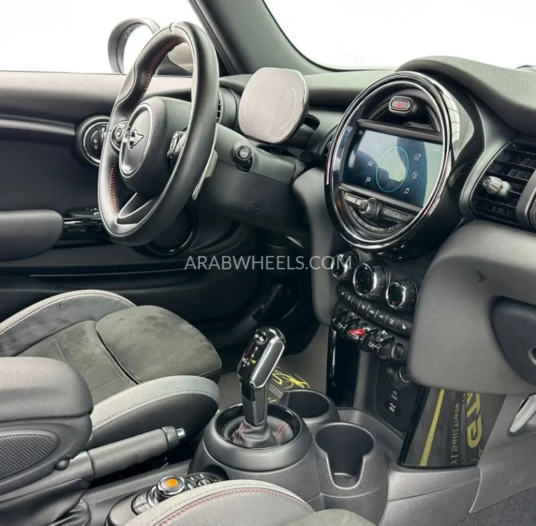 Mini Cooper 2021 for Sale in Dubai Image-11