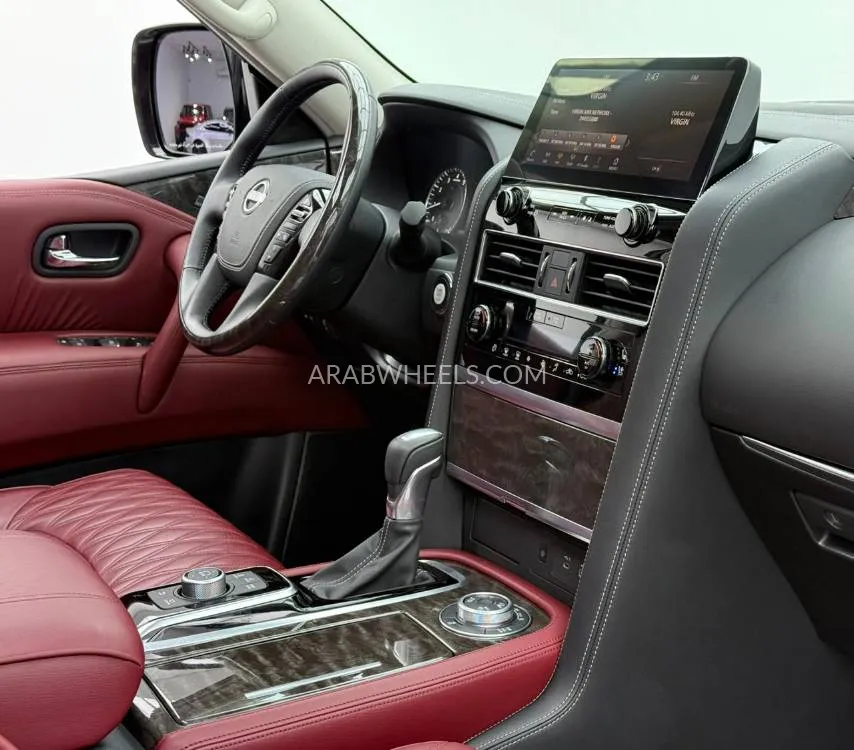 Nissan Patrol 2024 for Sale in Dubai Image-7