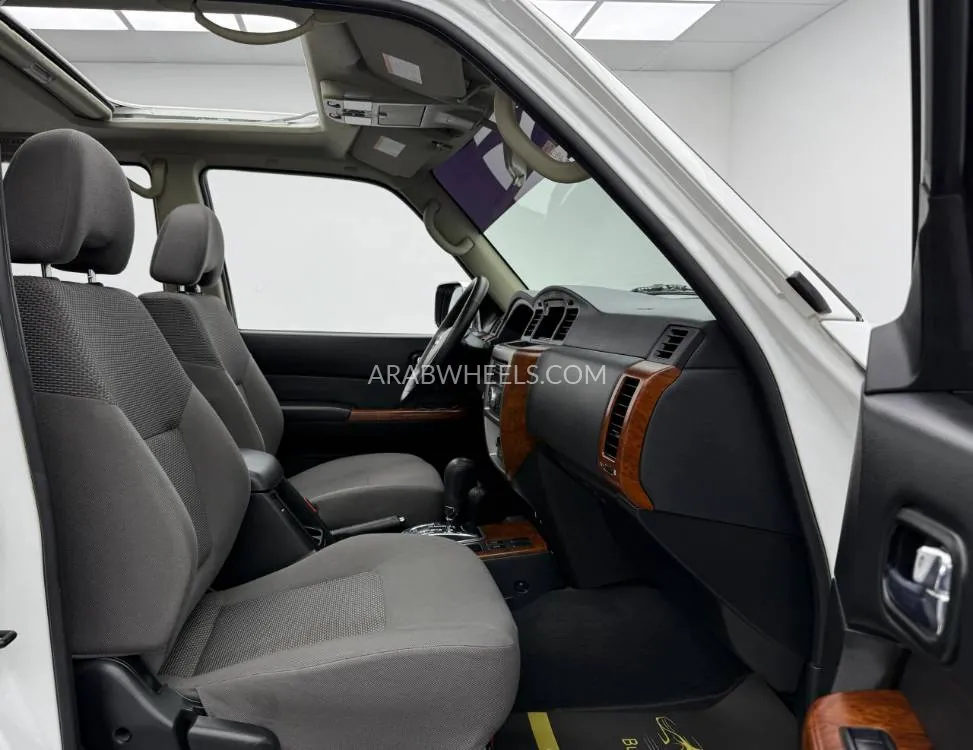 Nissan Patrol 2022 for Sale in Dubai Image-17