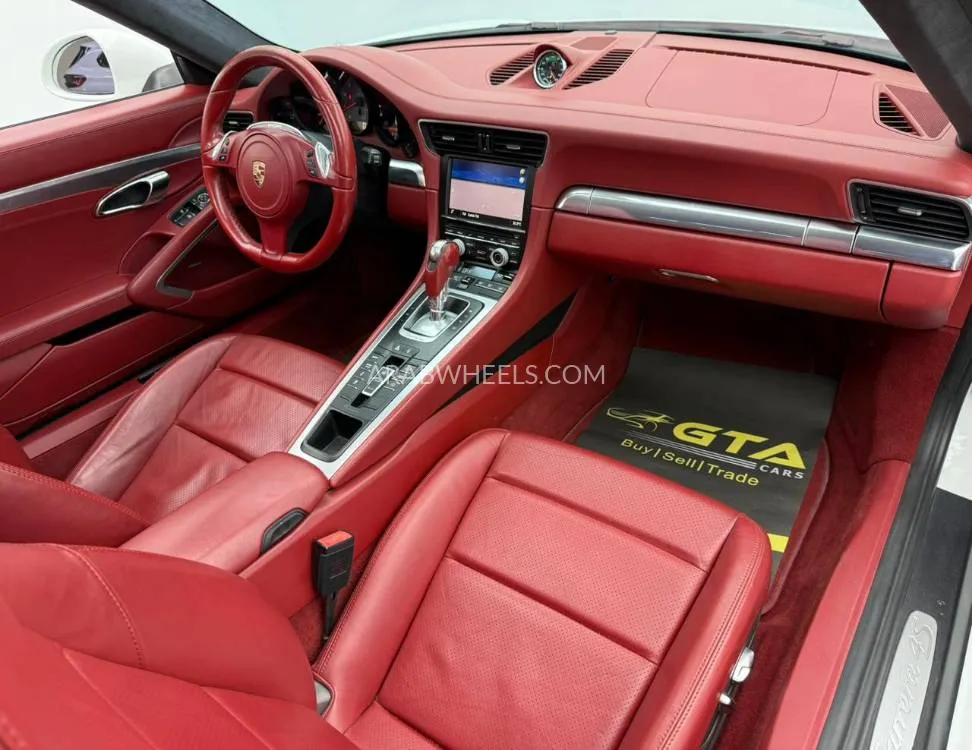 بورشه 911 2014 for Sale in دبي Image-10