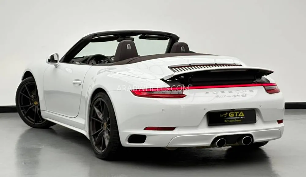 Porsche 911 2018 for Sale in Dubai Image-7
