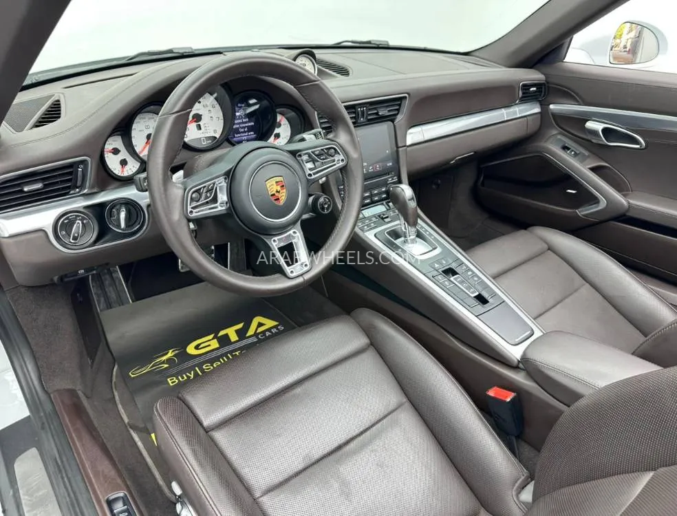 Porsche 911 2018 for Sale in Dubai Image-10