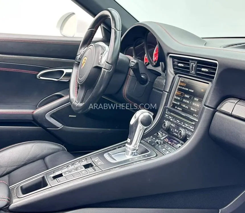 Porsche 911 2015 for Sale in Dubai Image-11