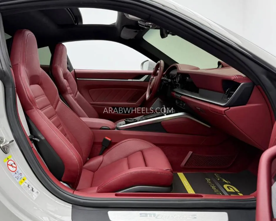 بورشه 911 2023 for Sale in دبي Image-12