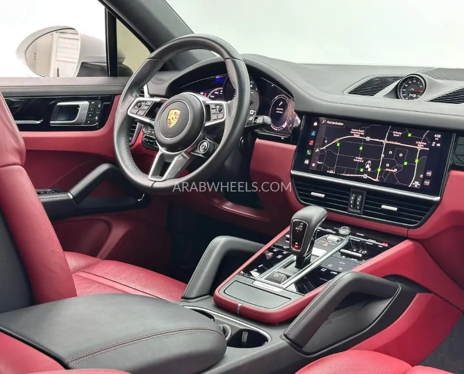 Porsche Cayenne 2023 for Sale in Dubai Image-11