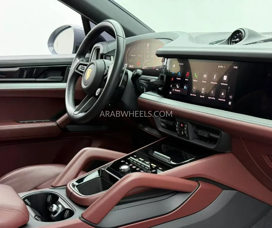 Porsche Cayenne 2024 for Sale in Dubai Image-7