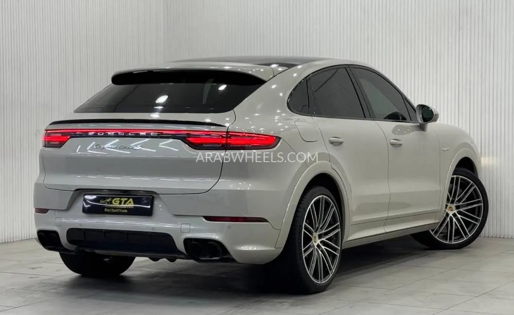 Porsche Cayenne 2021 for Sale in Dubai Image-4