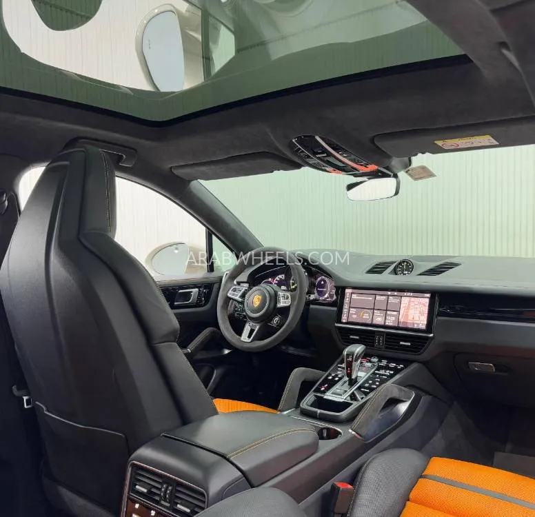 Porsche Cayenne 2021 for Sale in Dubai Image-13