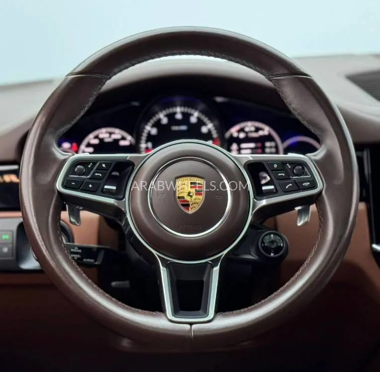 Porsche Cayenne 2022 for Sale in Dubai Image-9