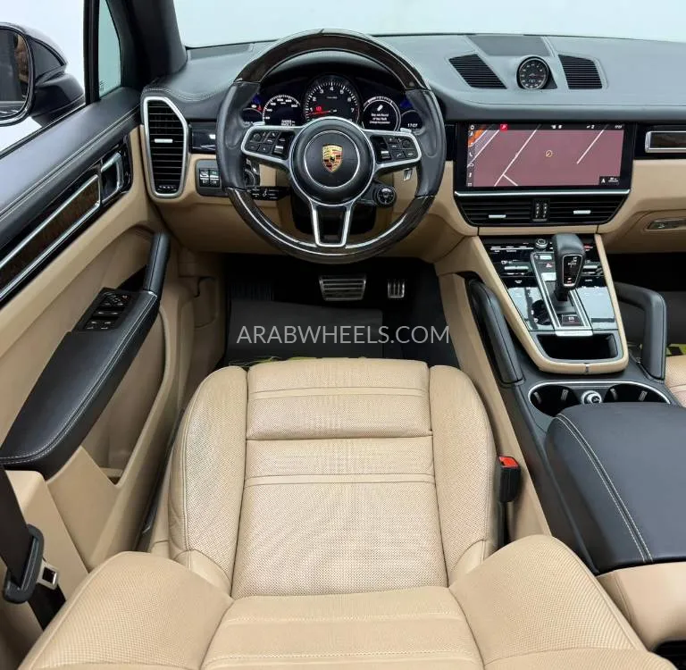 Porsche Cayenne 2018 for Sale in Dubai Image-8