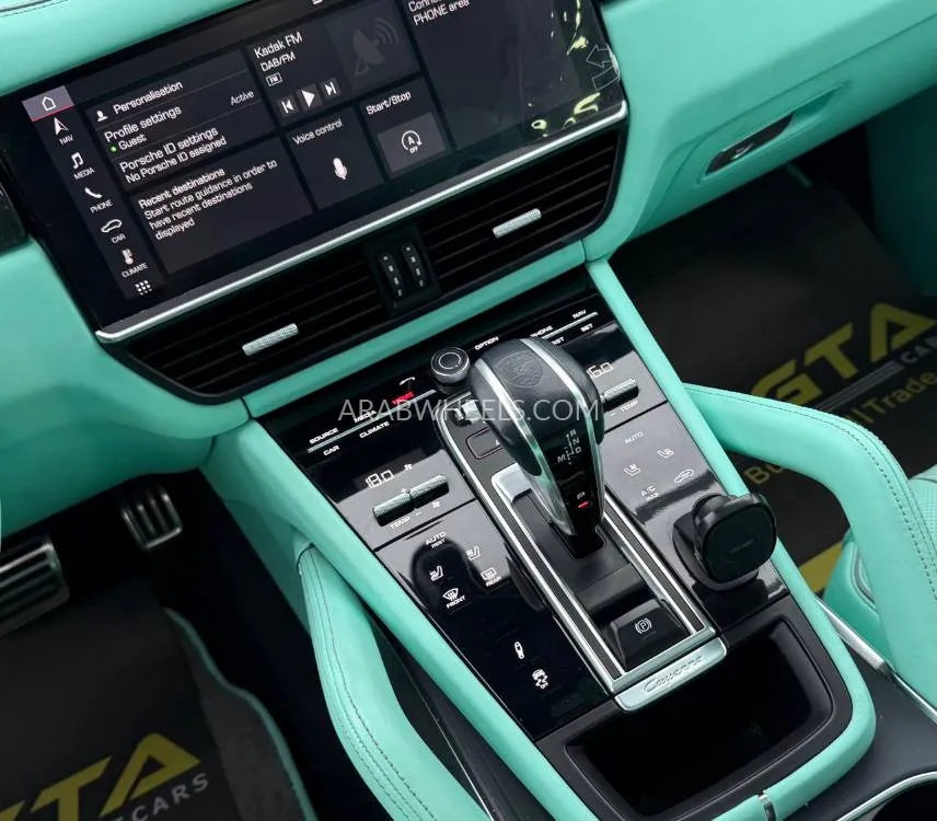 Porsche Cayenne 2020 for Sale in Dubai Image-18