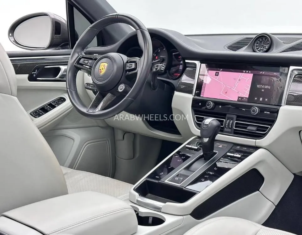 Porsche Macan 2022 for Sale in Dubai Image-11