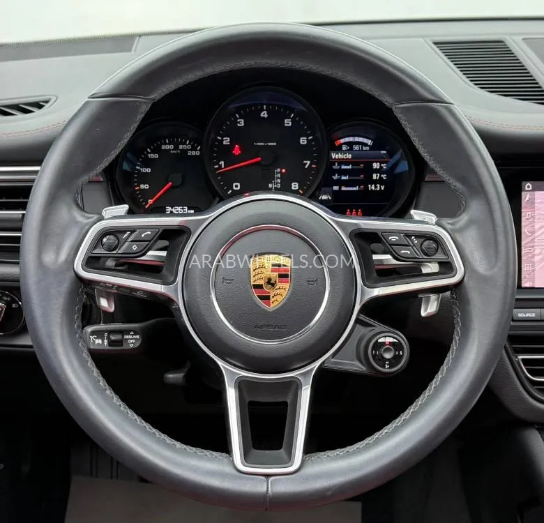 Porsche Macan 2023 for Sale in Dubai Image-7