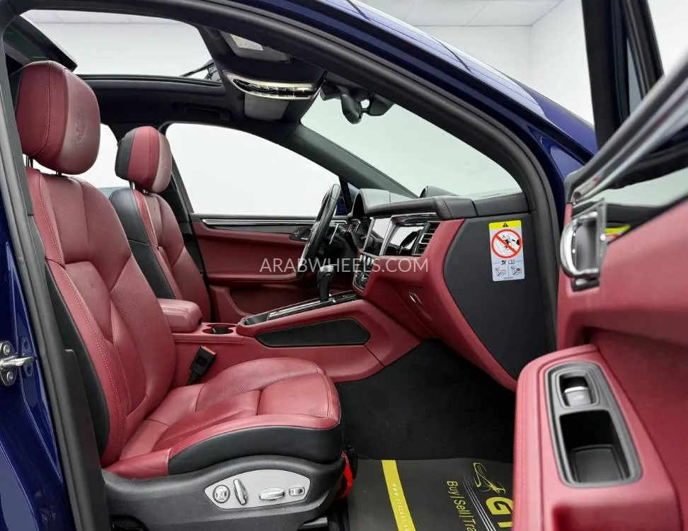 Porsche Macan 2022 for Sale in Dubai Image-9